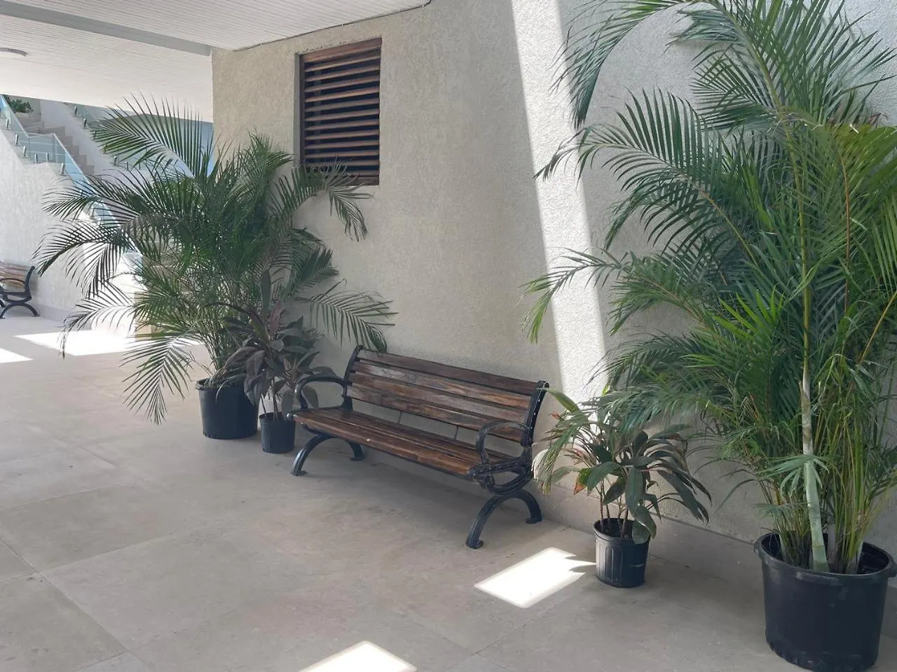 Oceanfront Condo W/ Free Parking + High Speed Wifi Negril 0*,